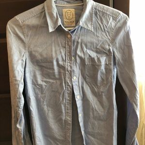 Aritzia button up, XS